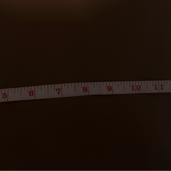 Vince Camuto - Picture 7 of 7